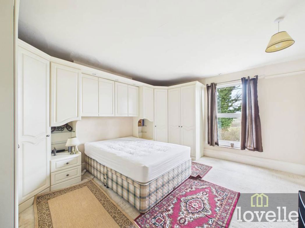 Property image 7 of 18