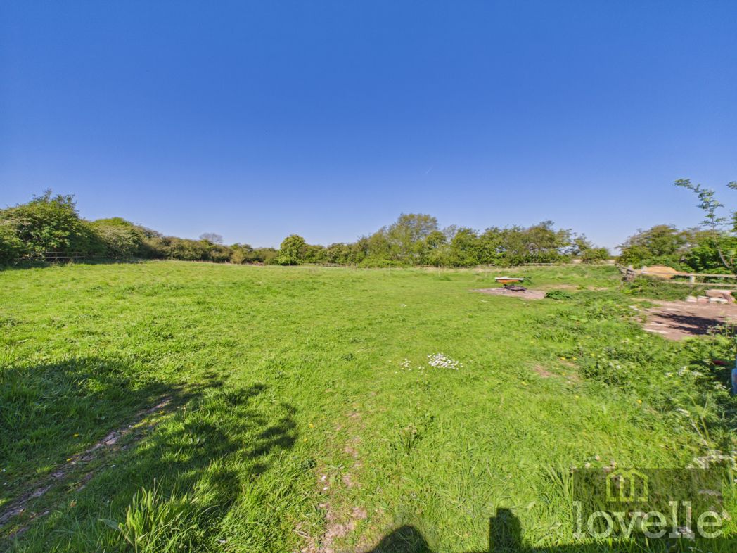 Property image 11 of 18