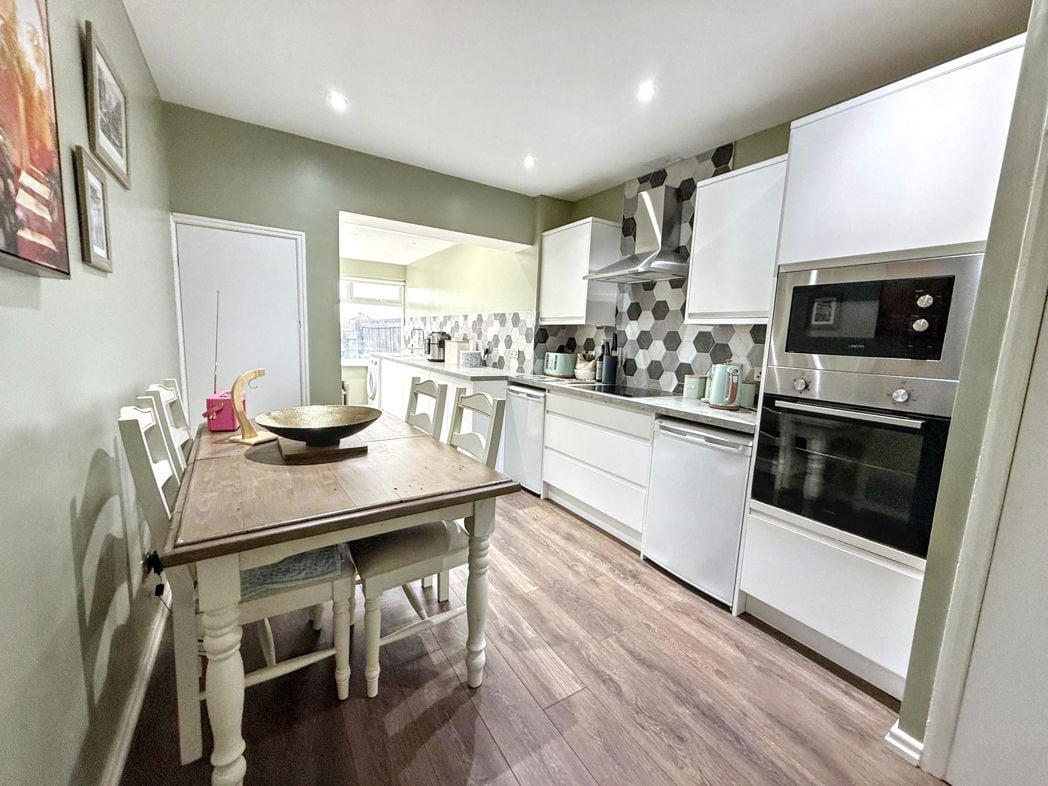 Property image 6 of 16