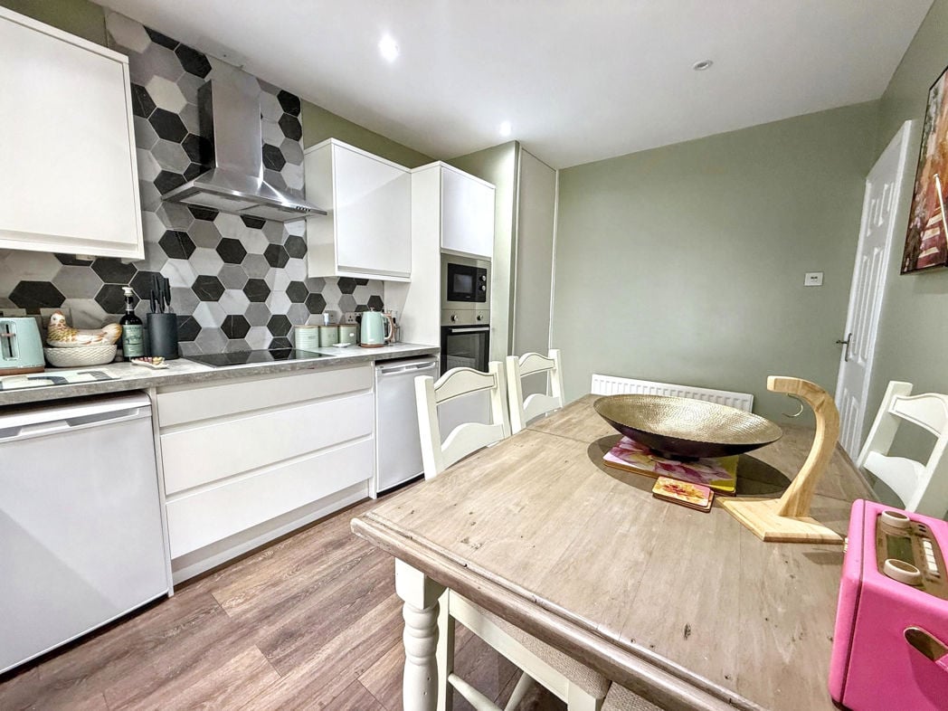 Property image 7 of 16
