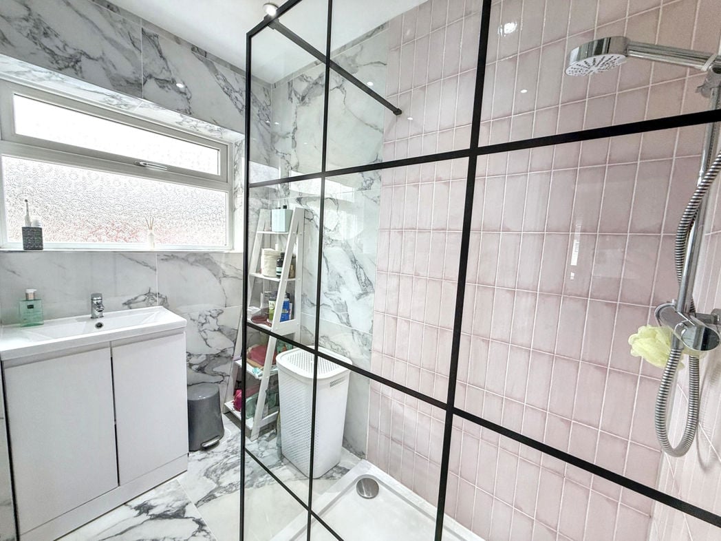 Property image 12 of 16