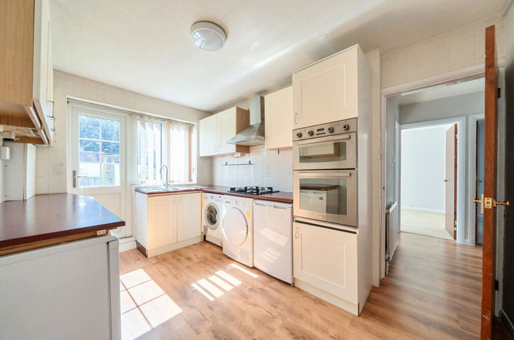 Property image 2 of 13