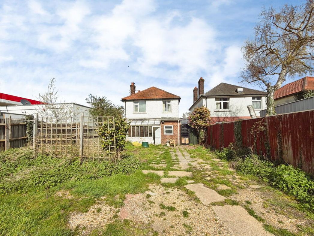 Property image 2 of 17