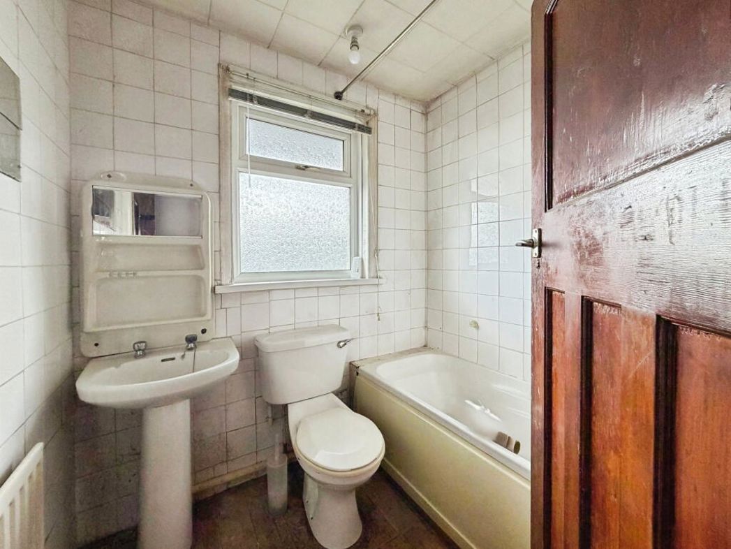 Property image 13 of 17