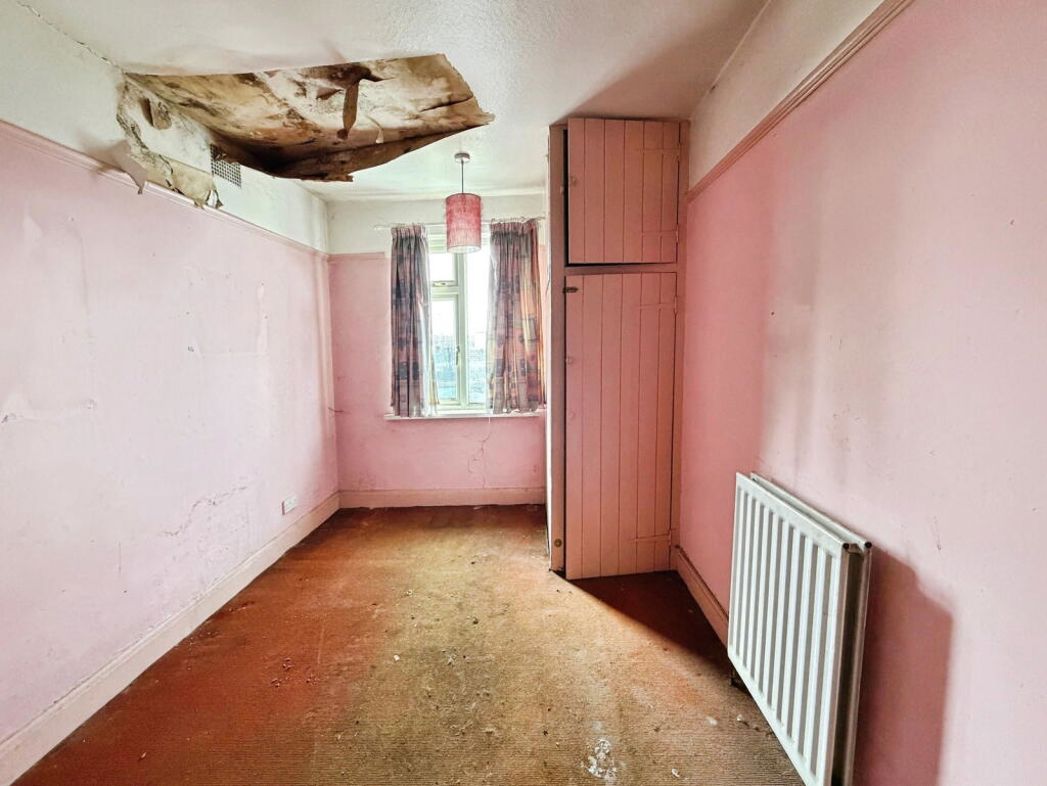 Property image 11 of 17