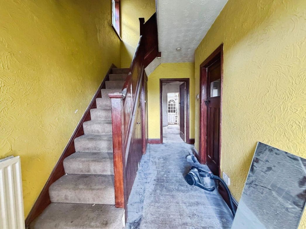 Property image 10 of 17
