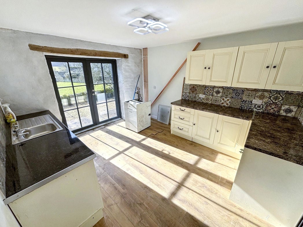 Property image 5 of 28