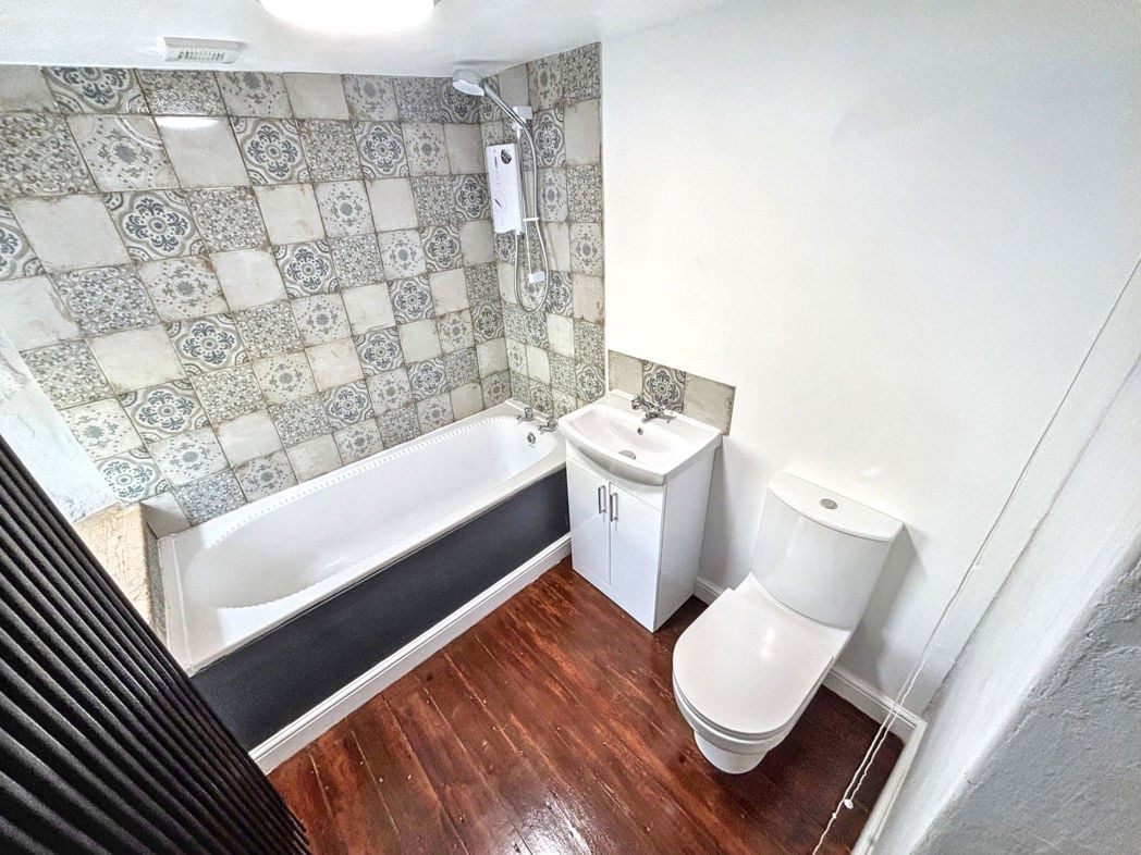 Property image 13 of 28