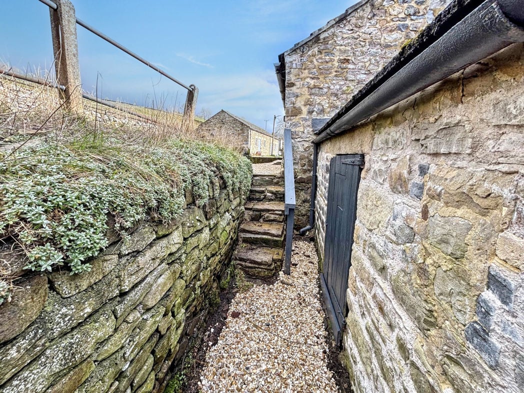 Property image 24 of 28