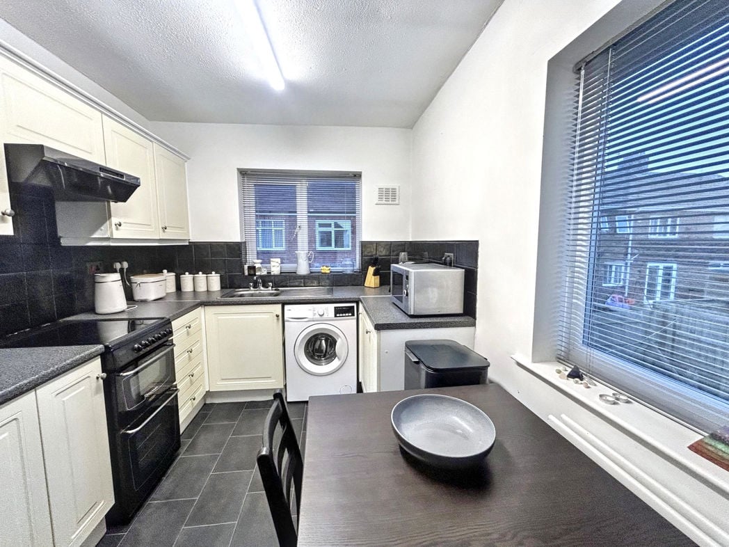 Property image 3 of 9