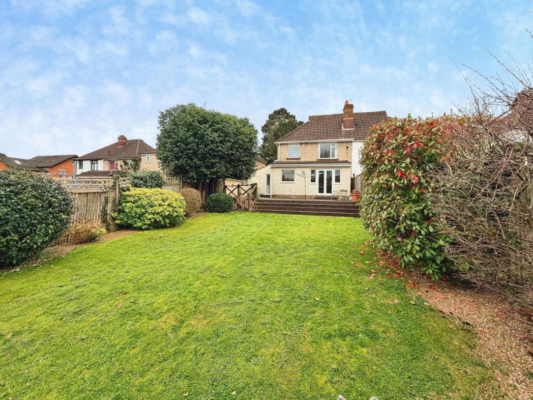 Property image 11 of 16