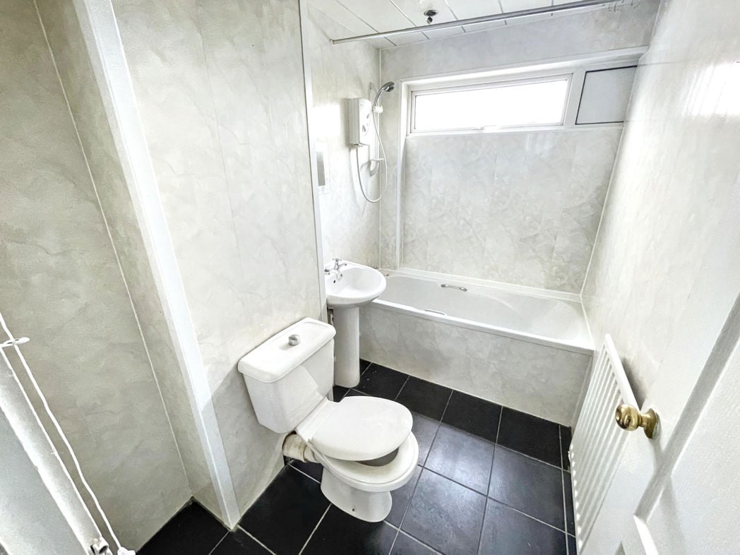 Property image 10 of 10
