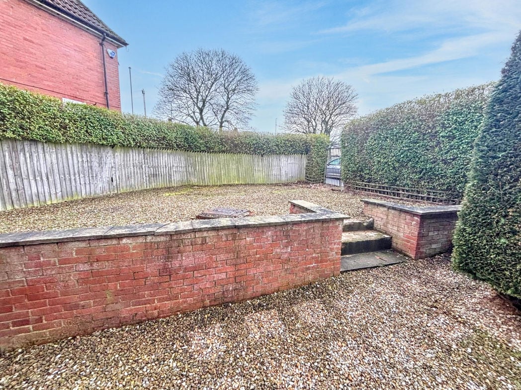 Property image 10 of 10