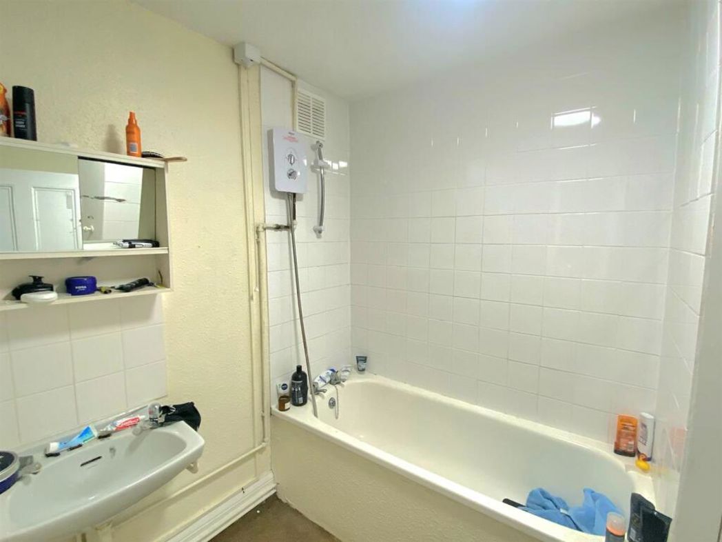 Property image 6 of 20