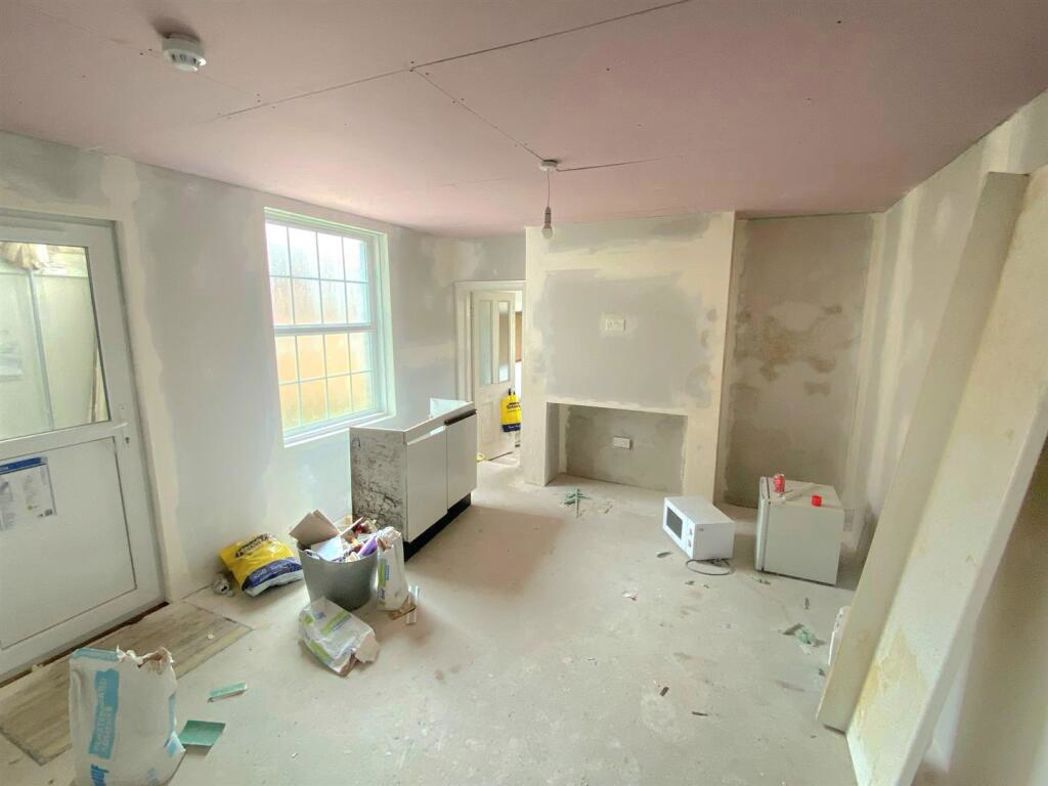 Property image 2 of 20