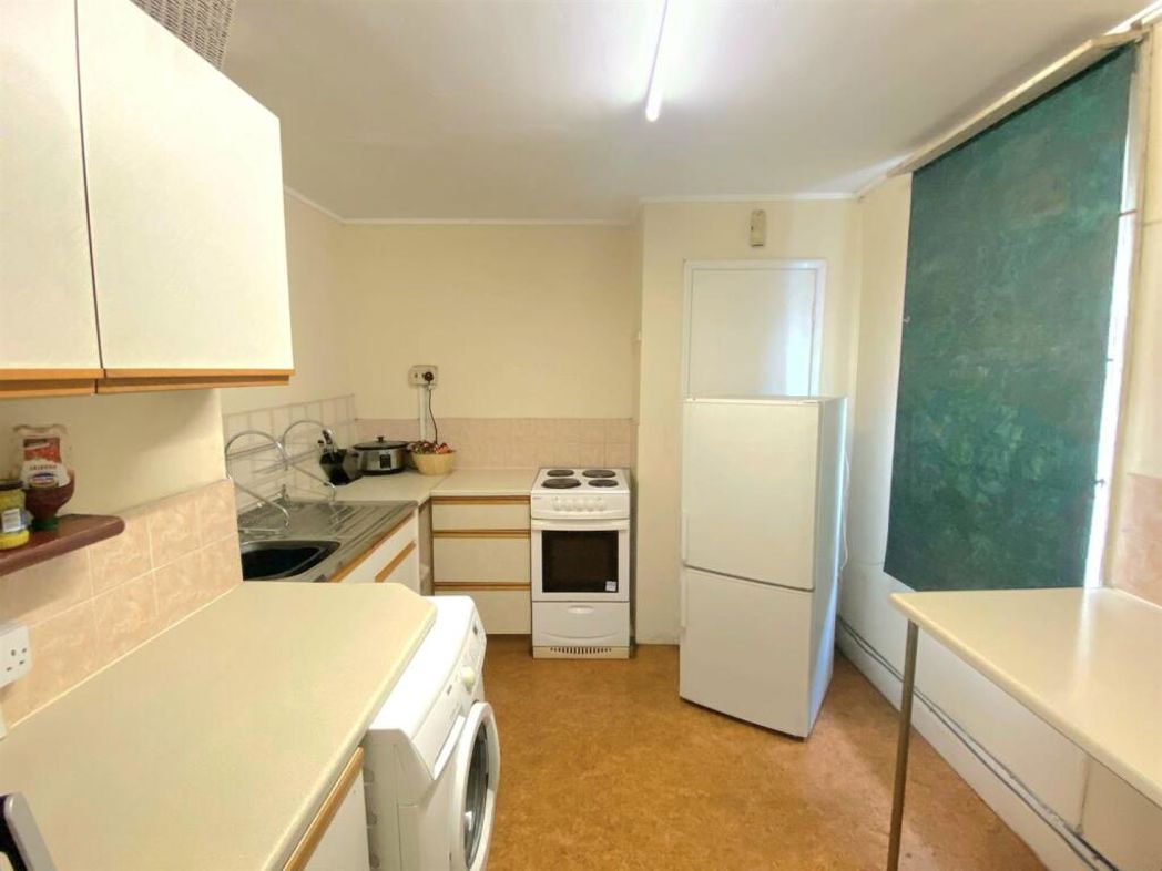 Property image 8 of 20