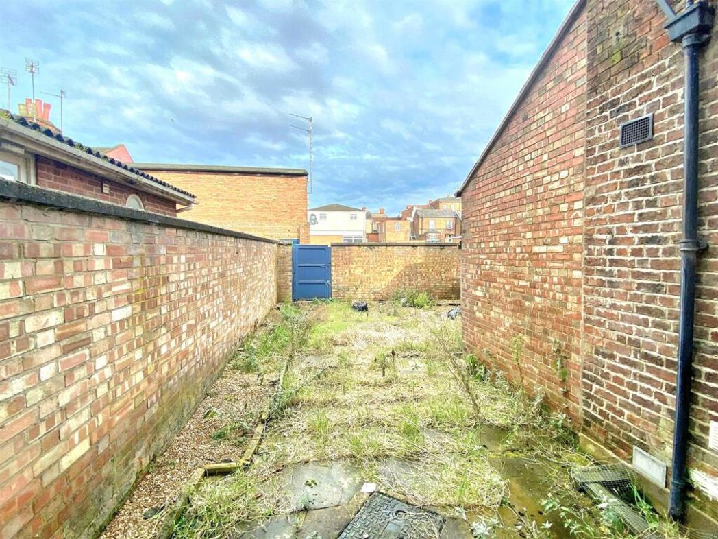 Property image 11 of 20