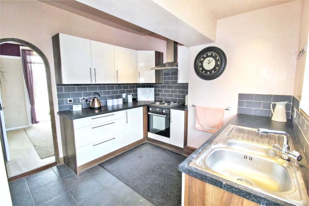 Property image 2 of 19