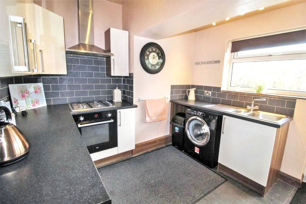 Property image 5 of 19