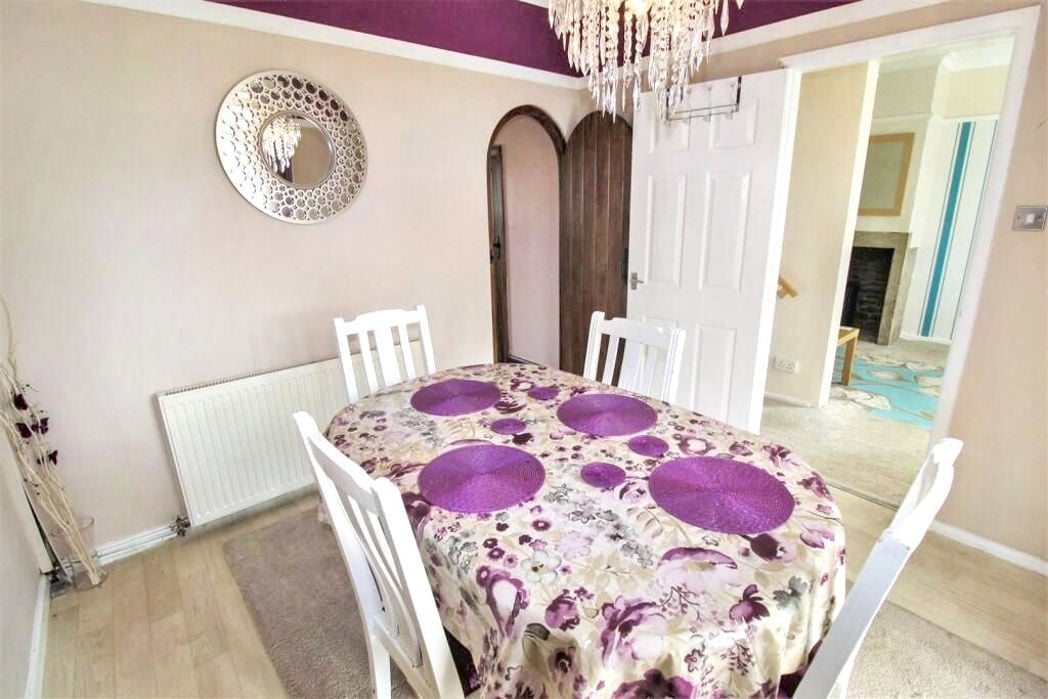 Property image 7 of 19