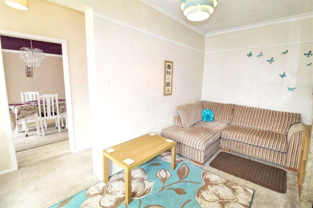 Property image 10 of 19