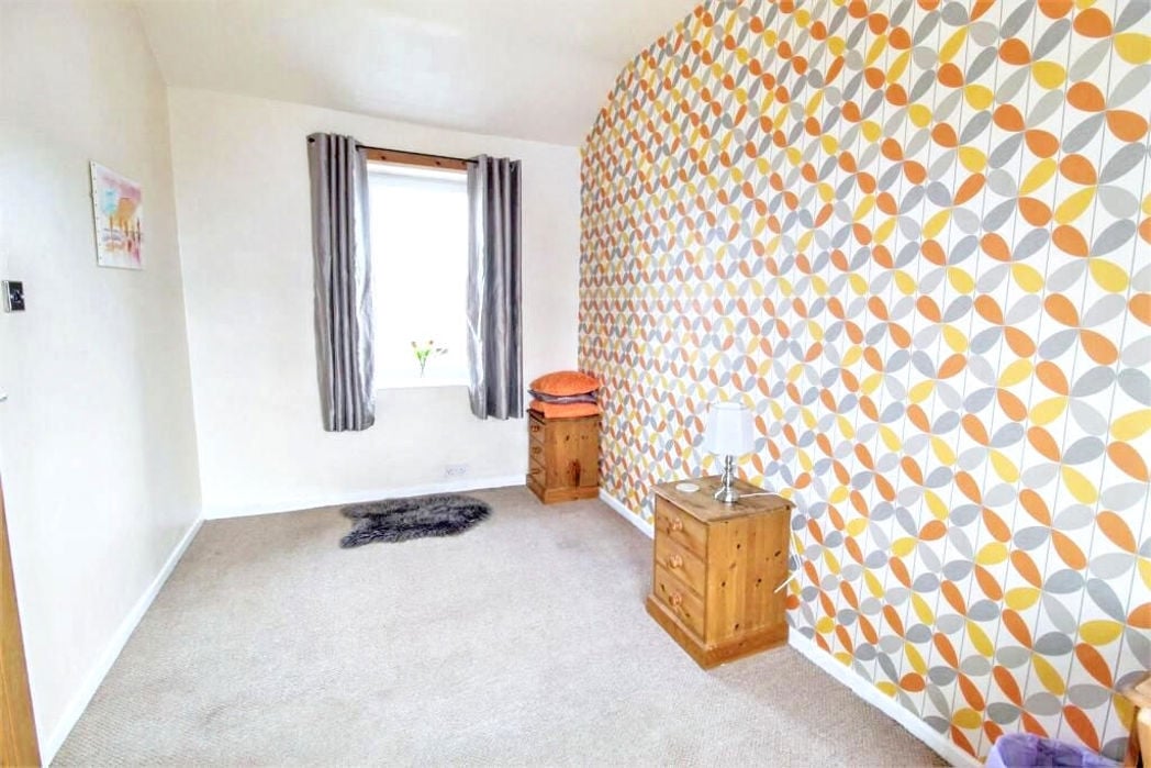 Property image 11 of 19