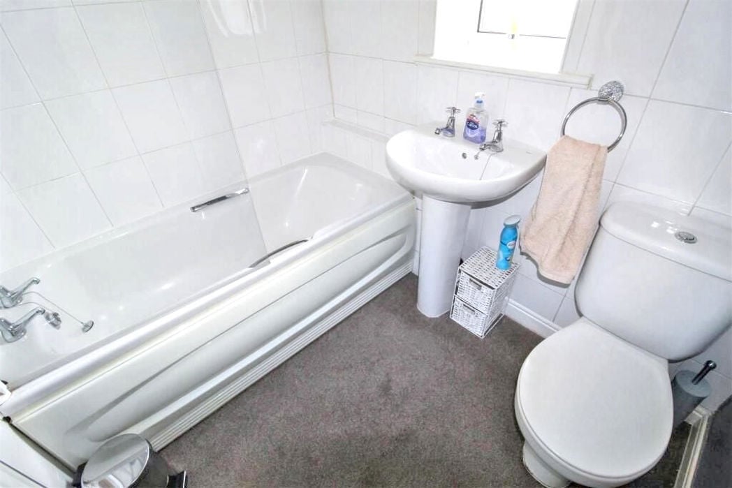 Property image 14 of 19
