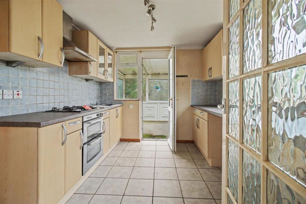 Property image 2 of 13