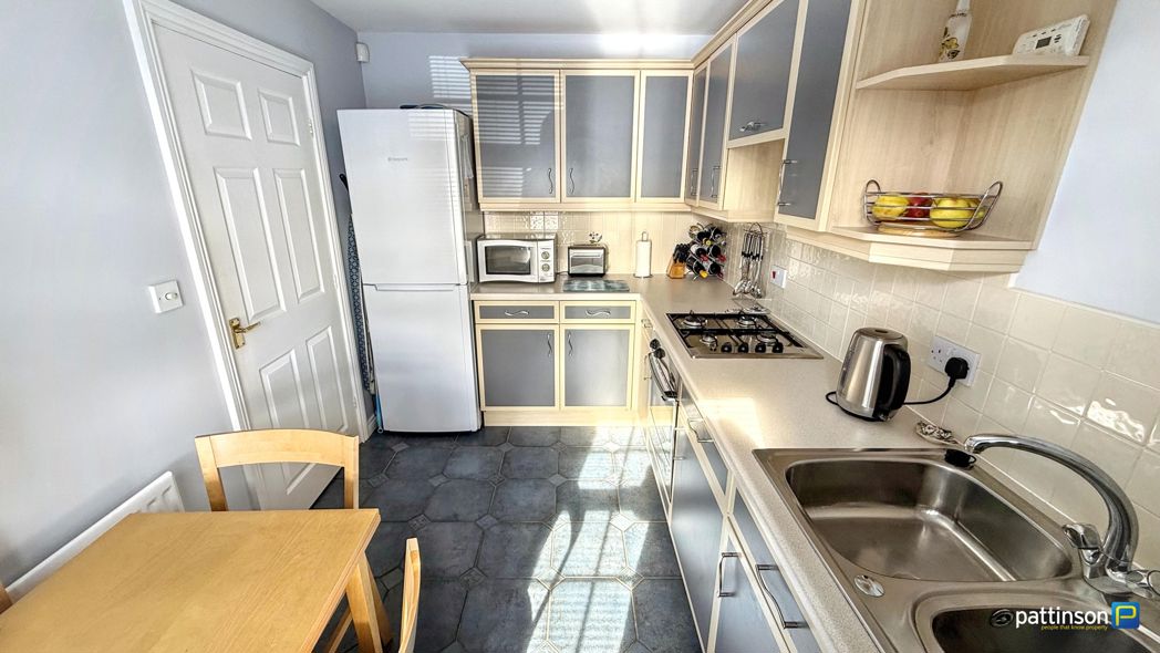 Property image 13 of 27