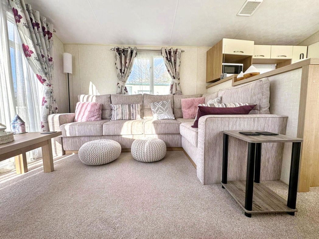Property image 3 of 12