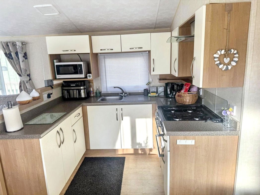 Property image 4 of 12