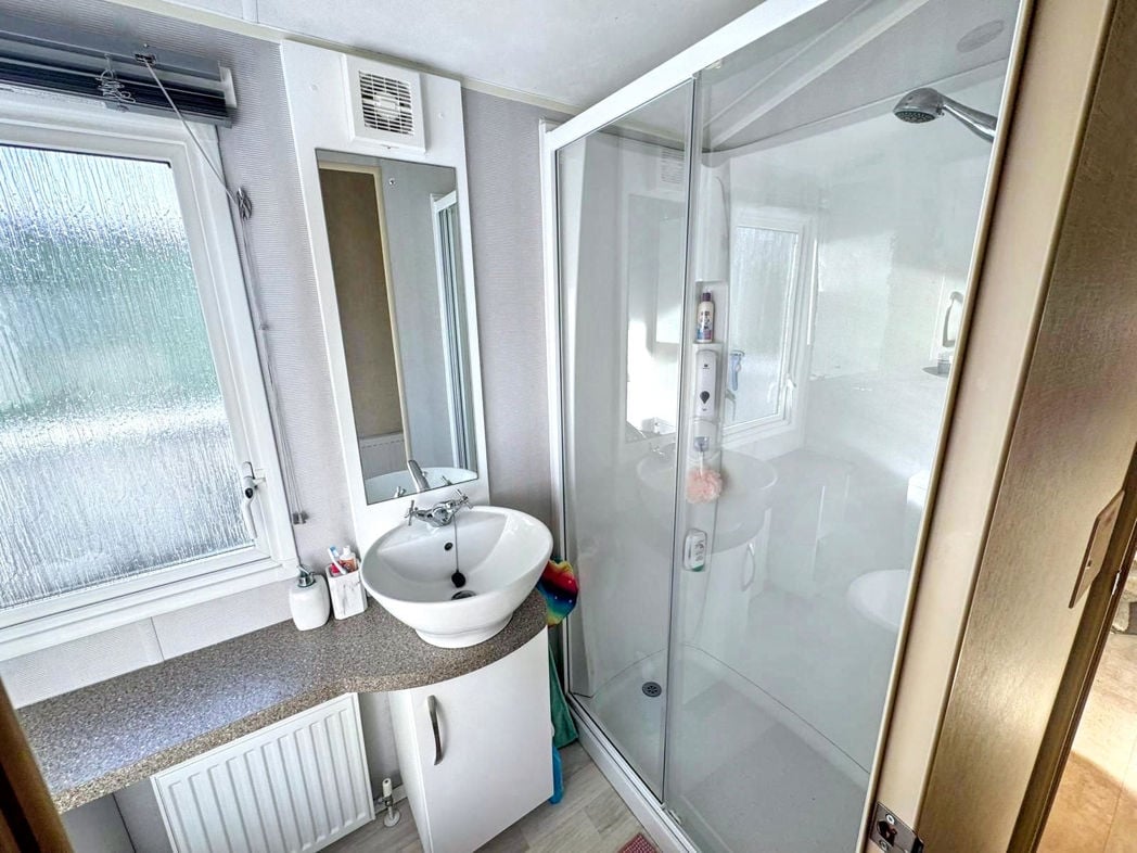 Property image 6 of 12