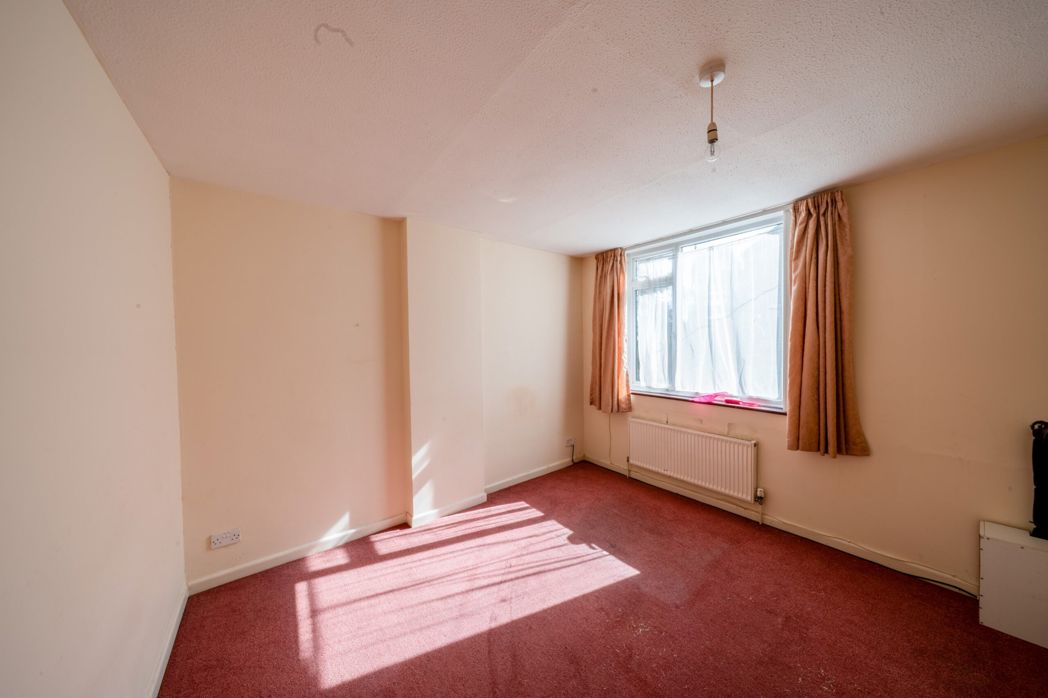 Property image 8 of 38