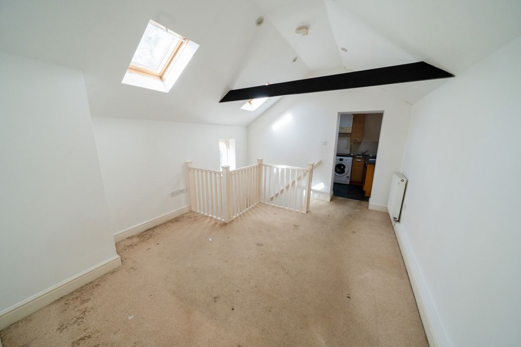 Property image 12 of 38