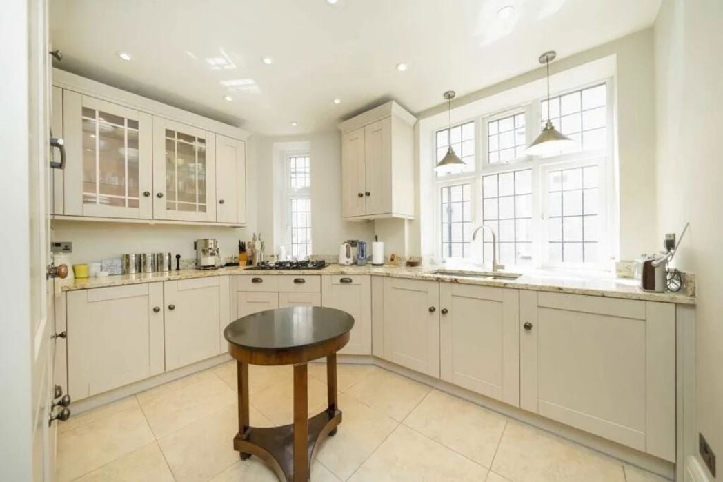 Property image 2 of 5