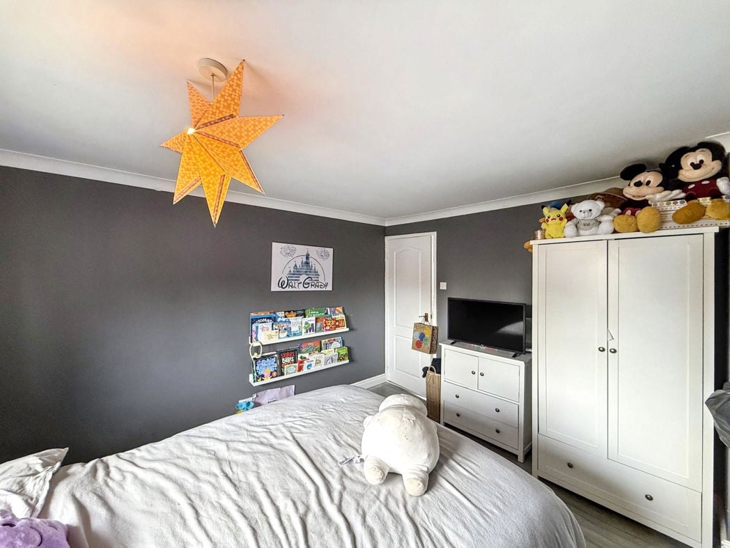 Property image 12 of 18