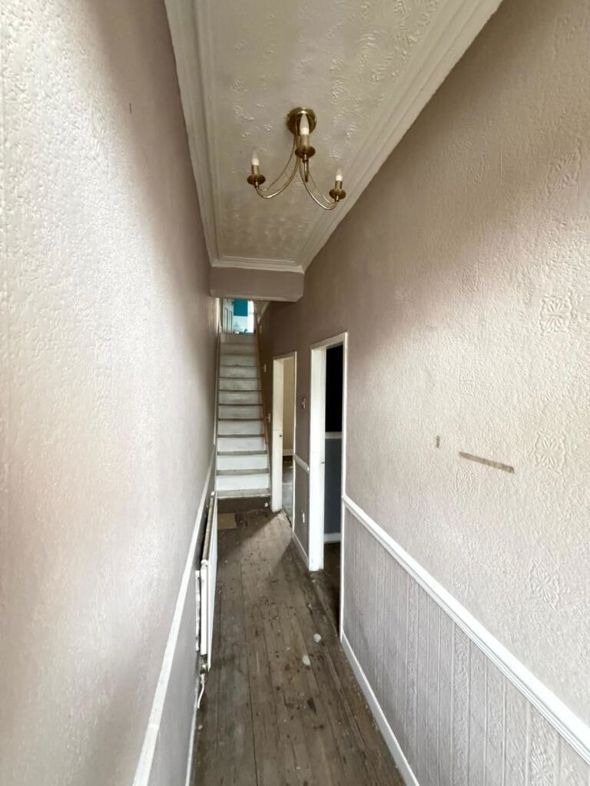 Property image 2 of 13
