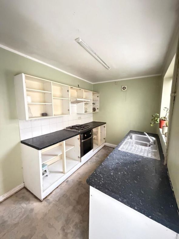 Property image 5 of 13