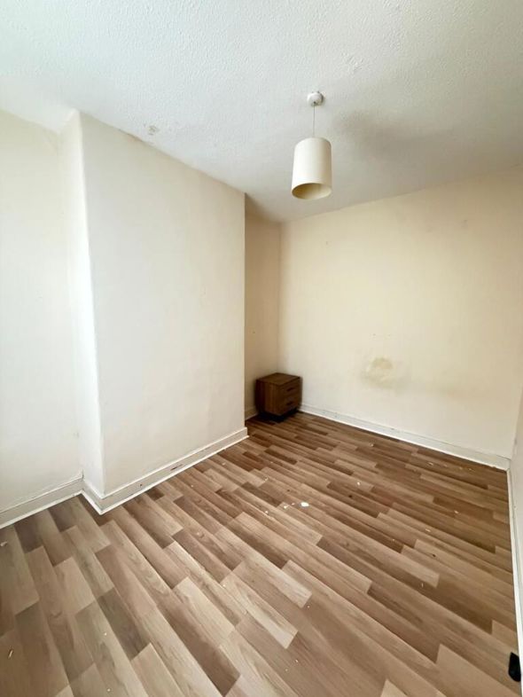 Property image 8 of 13