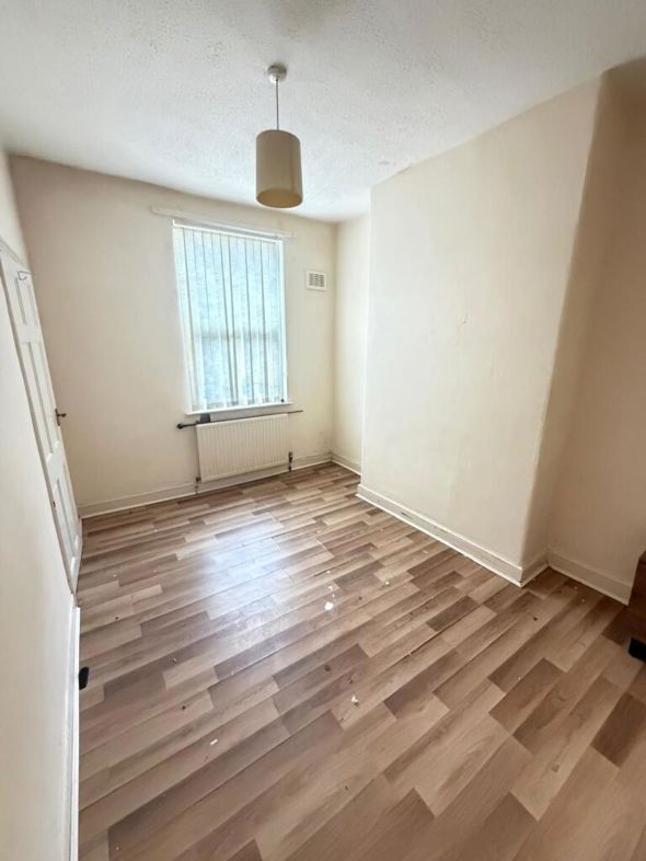 Property image 9 of 13