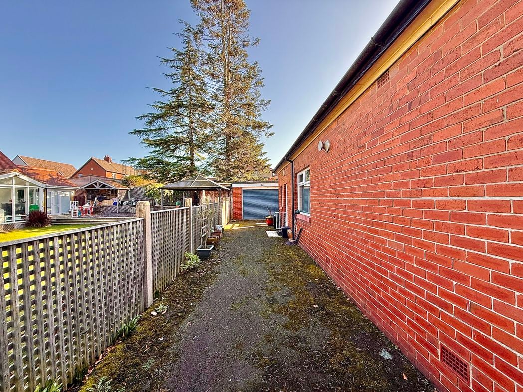 Property image 17 of 24