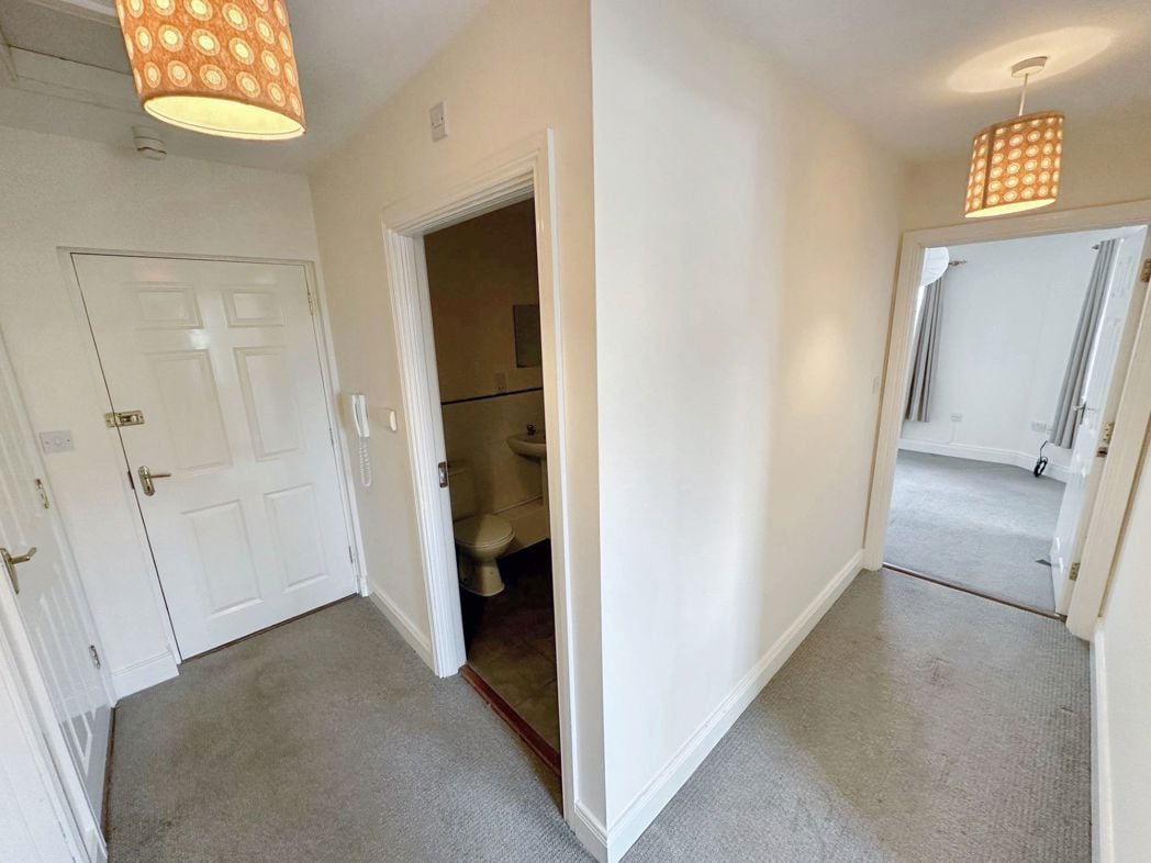 Property image 4 of 8