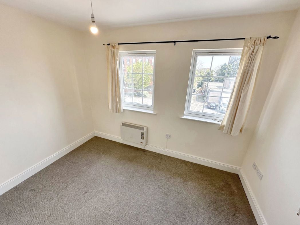 Property image 6 of 8