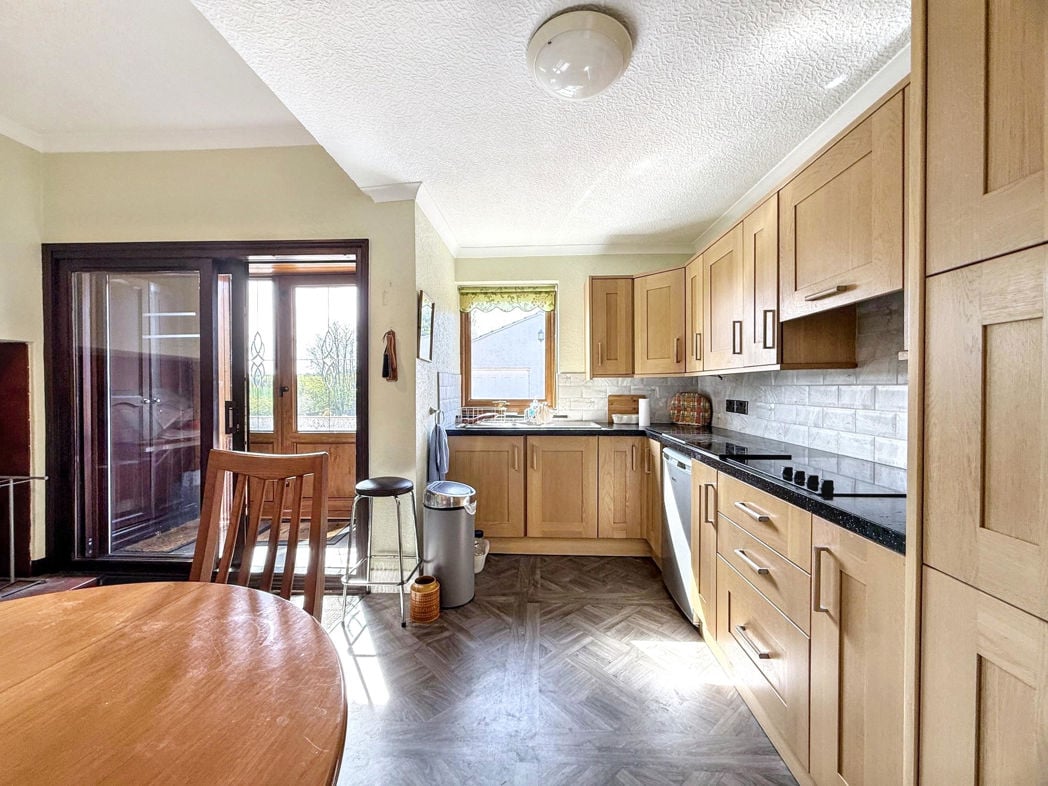 Property image 11 of 29