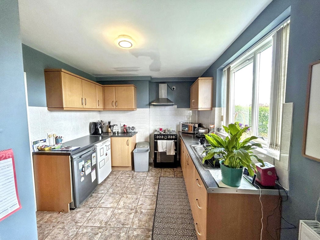 Property image 5 of 12