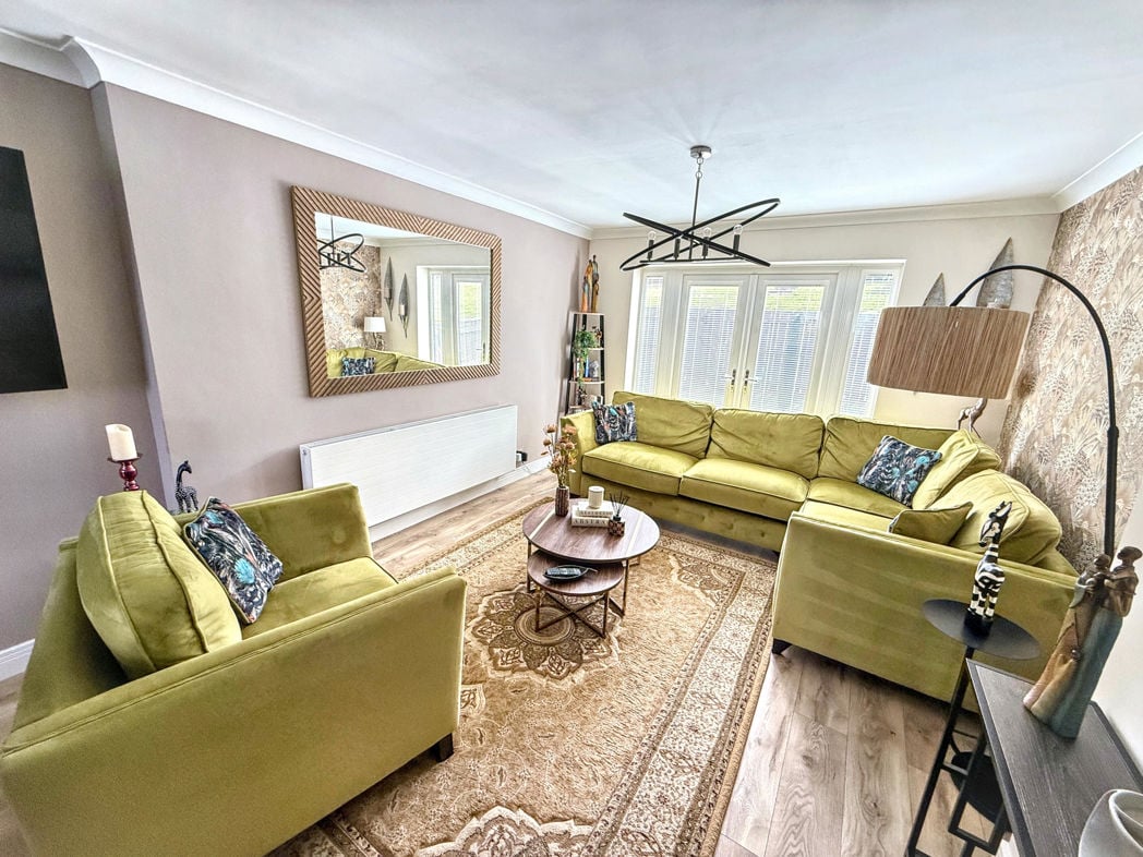 Property image 3 of 19