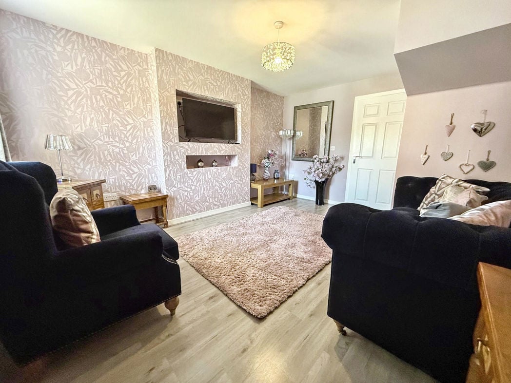 Property image 2 of 21