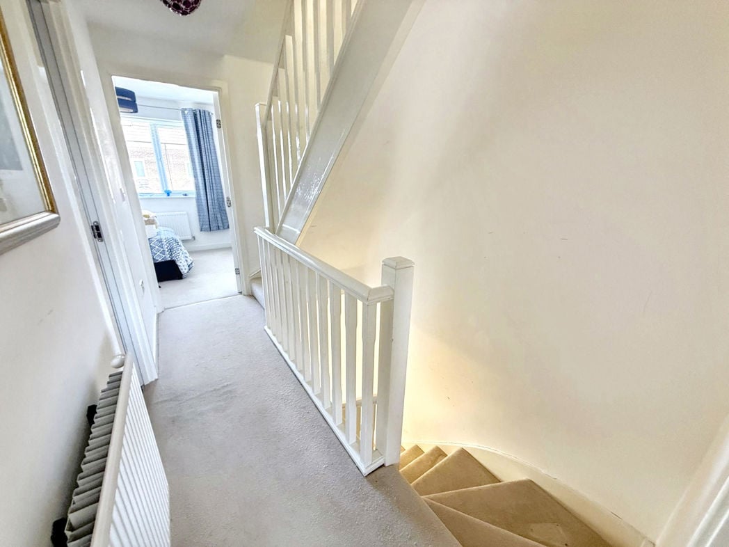 Property image 11 of 21