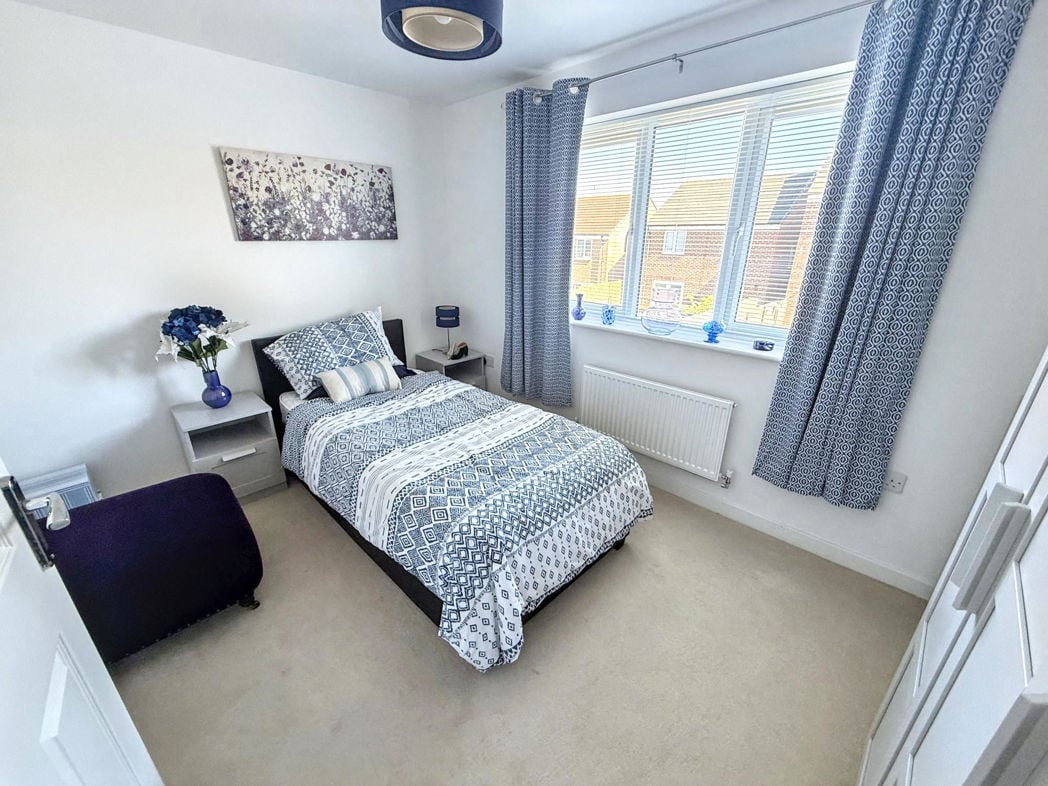 Property image 12 of 21
