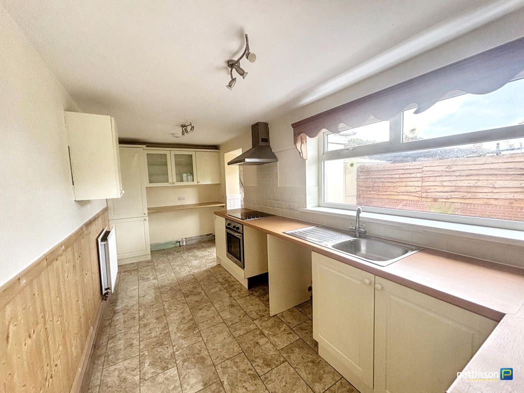 Property image 8 of 24